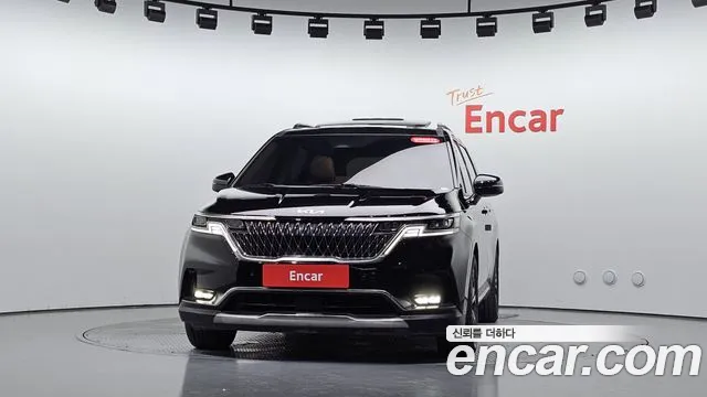 Kia Carnival 2023 thumb 2