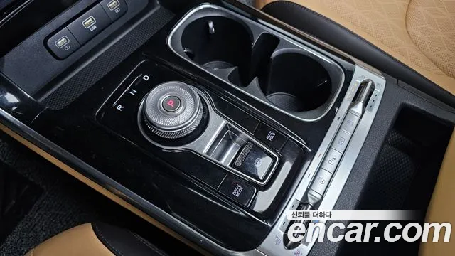 Kia Carnival 2023 thumb 8