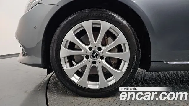 Mercedes-Benz E-Класс 2018 thumb 4