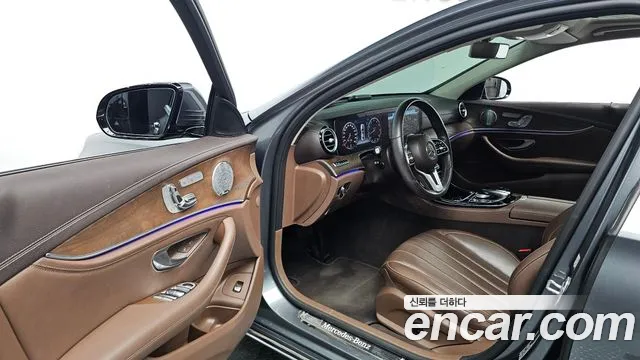 Mercedes-Benz E-Класс 2018 thumb 9