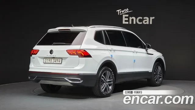 Volkswagen Tiguan 2024 thumb 2