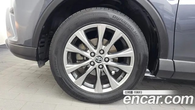 Toyota RAV4 2017 thumb 5