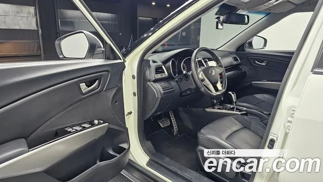 KG_Mobility_Ssangyong TIBOLI 2016 thumb 10