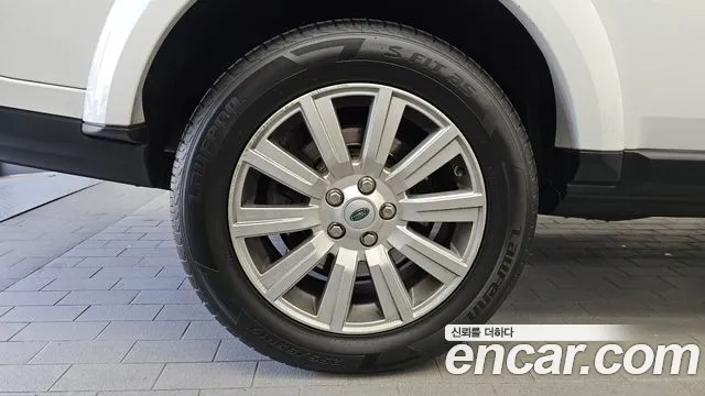 Land Rover Discovery 2013 thumb 5