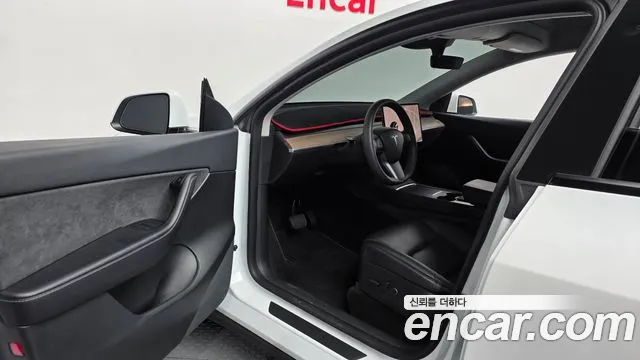 Tesla Model Y 2022 thumb 10