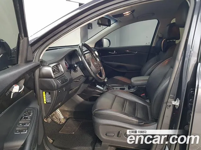 Kia Sorento 2017 thumb 8