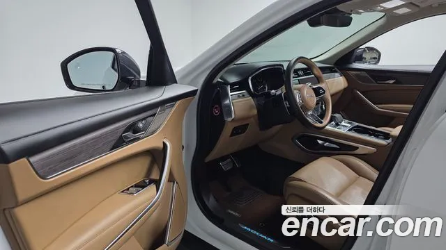 Jaguar F-Pace 2022 thumb 9