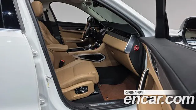 Jaguar F-Pace 2022 thumb 10