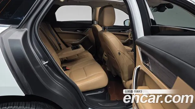 Jaguar F-Pace 2022 thumb 11