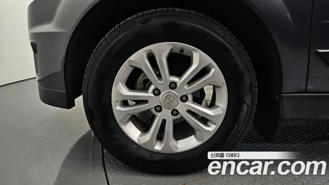 KG_Mobility_Ssangyong KORANDO 2015 thumb 5