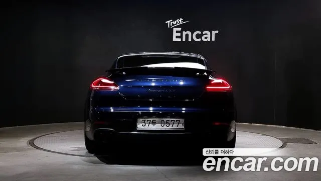 Porsche Panamera 2016 thumb 4