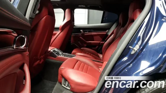 Porsche Panamera 2016 thumb 11