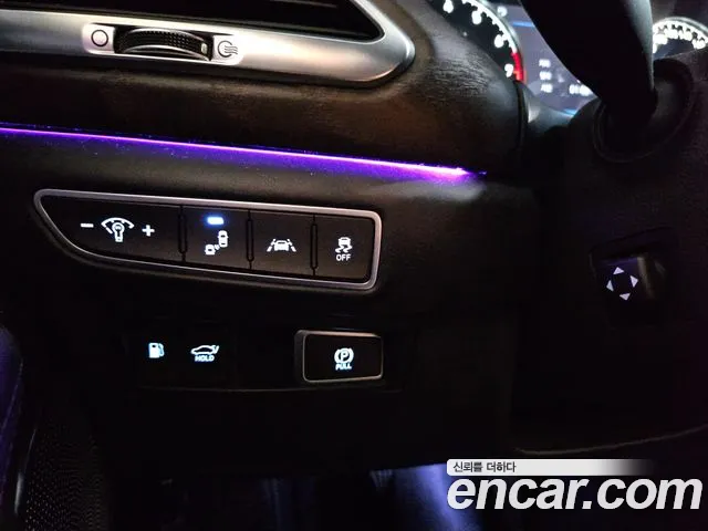 Genesis G90 2019 thumb 9