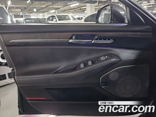 Genesis G90 2019 thumb 10