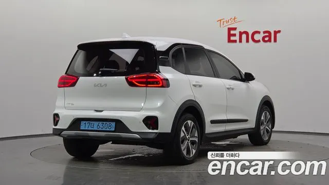 Kia Niro 2022 thumb 2