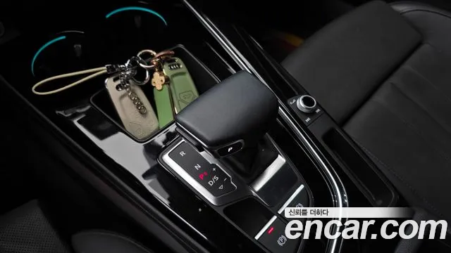 Audi A4 2022 thumb 9