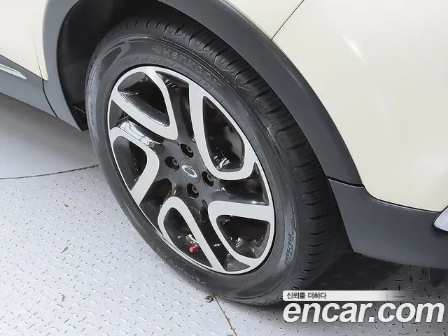 Renault-KoreaSamsung Captur 2015 thumb 5