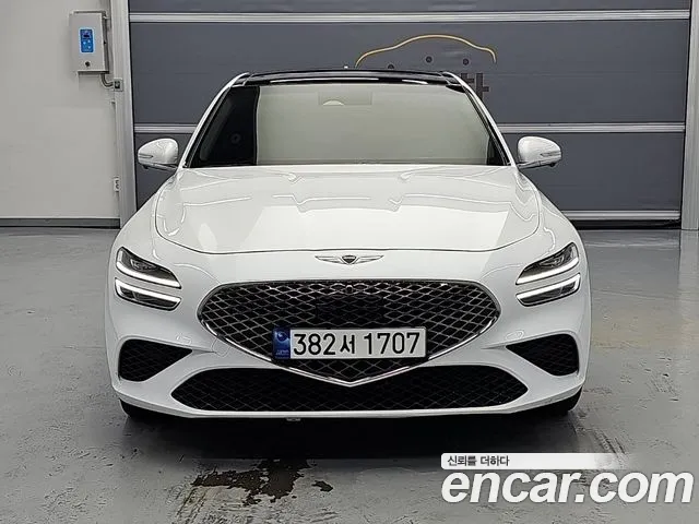 Genesis G70 2023 thumb 2