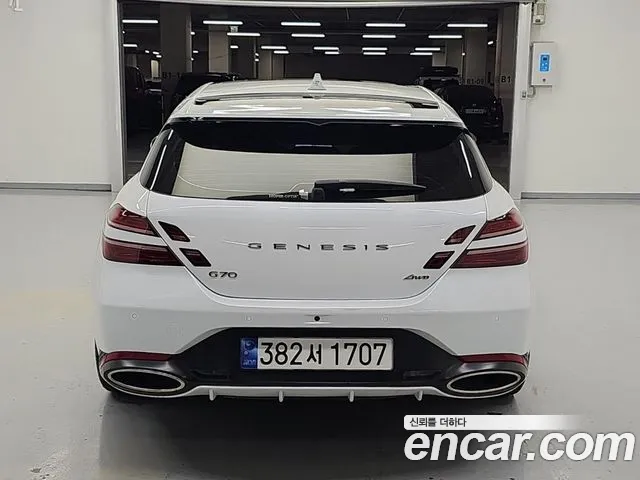 Genesis G70 2023 thumb 3