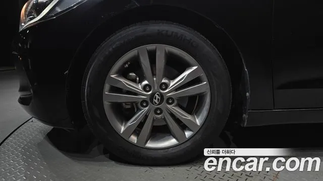 Hyundai Avante 2017 thumb 5