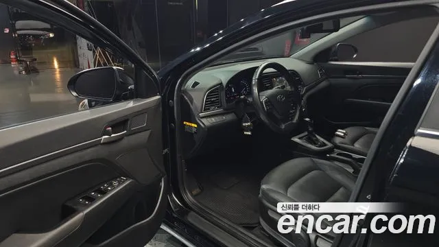 Hyundai Avante 2017 thumb 10