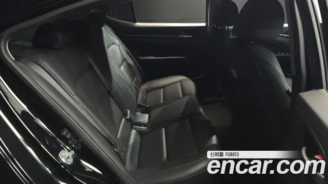 Hyundai Avante 2017 thumb 11