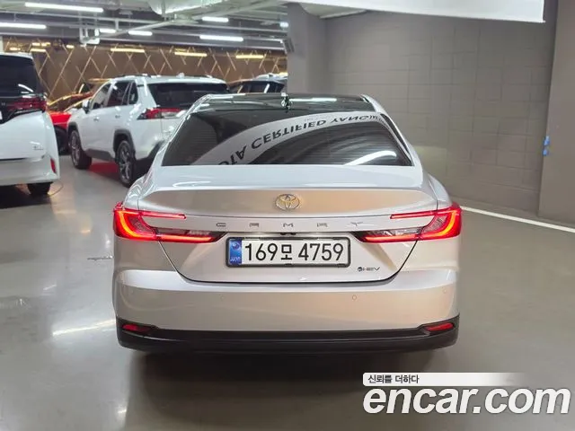 Toyota Camry 2025 thumb 4