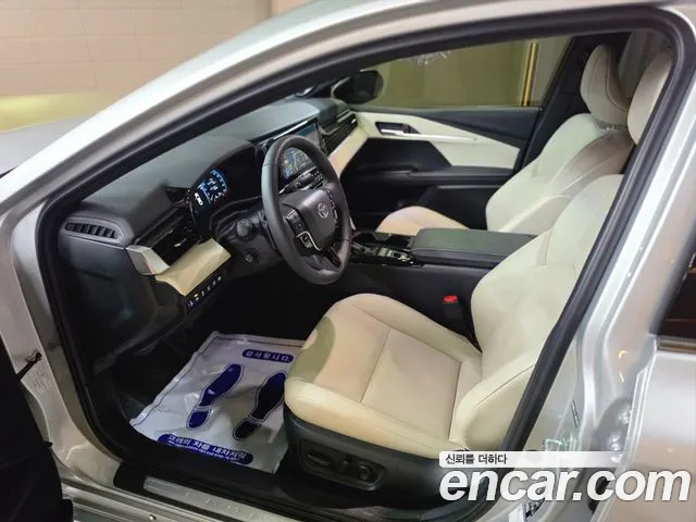 Toyota Camry 2025 thumb 10