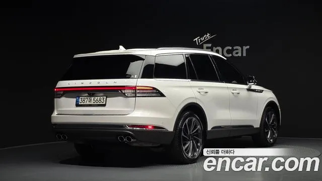 Lincoln Aviator 2021 thumb 2