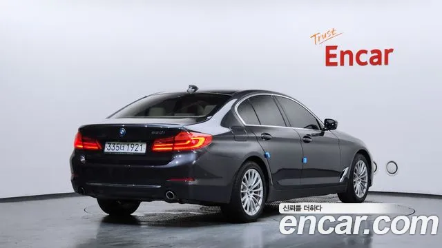 BMW 5 серии 2019 thumb 2