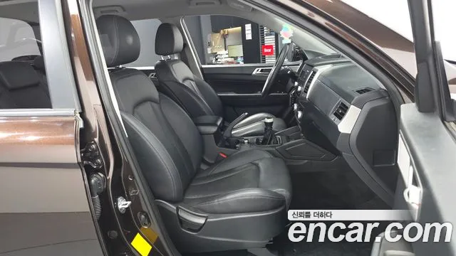 KG_Mobility_Ssangyong Rexton 2019 thumb 11