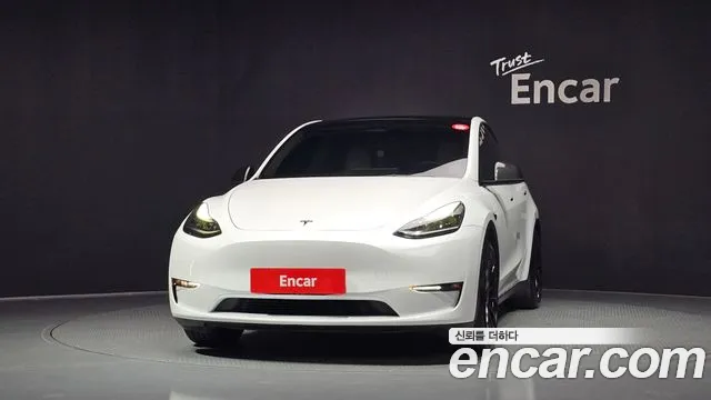 Tesla Model Y 2022 thumb 3