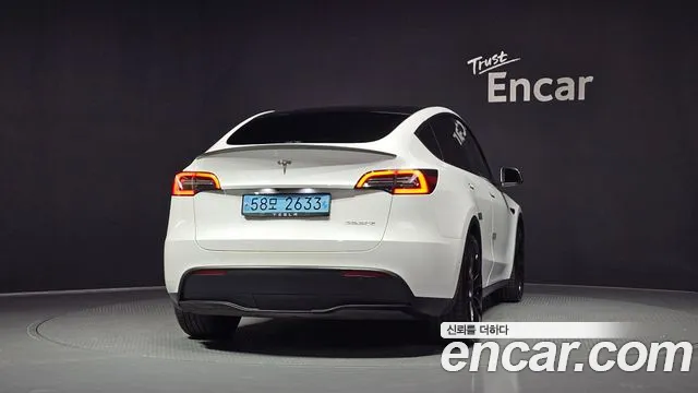 Tesla Model Y 2022 thumb 4