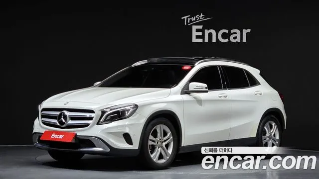 Mercedes-Benz GLA 2016 thumb 12