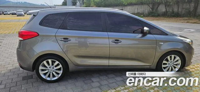Kia Carens 2015 thumb 7