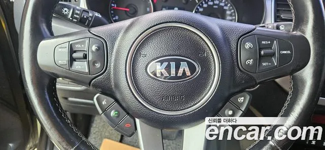 Kia Carens 2015 thumb 10