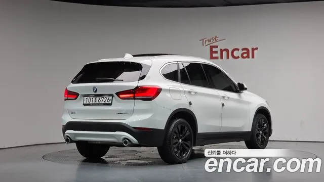 BMW X1 2020 thumb 2