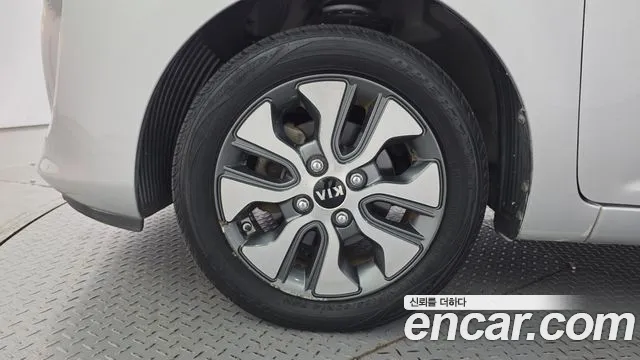 Kia Morning 2015 thumb 5