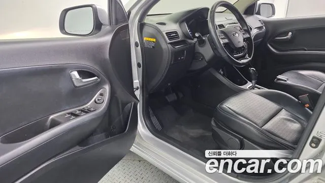 Kia Morning 2015 thumb 10