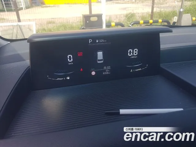 Hyundai Staria 2025 thumb 5