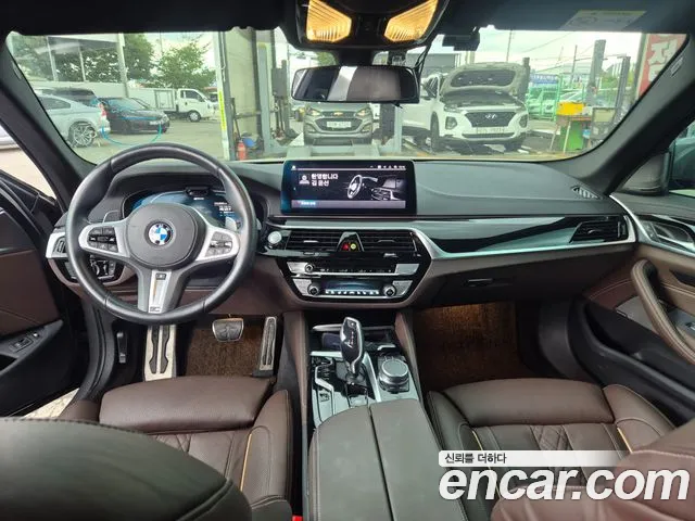 BMW 5-Series 2021 thumb 7