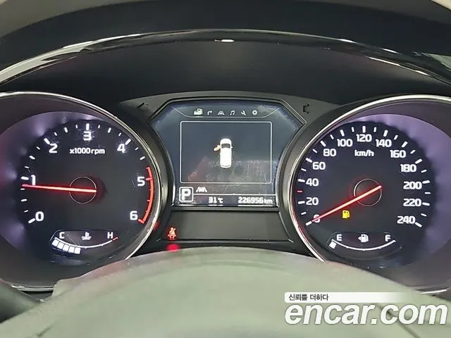 Kia Carnival 2016 thumb 6