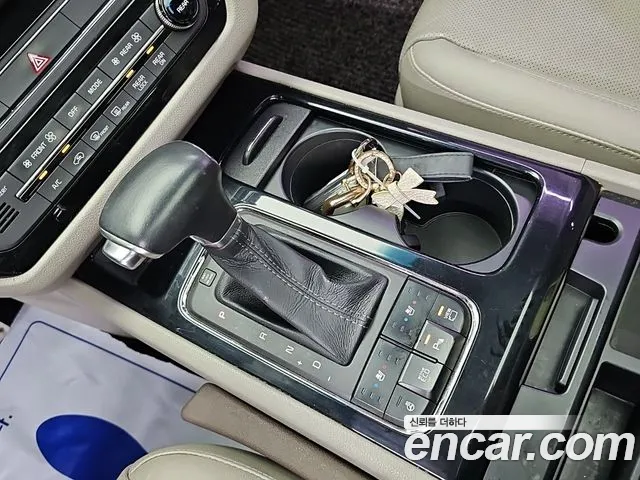 Kia Carnival 2016 thumb 8