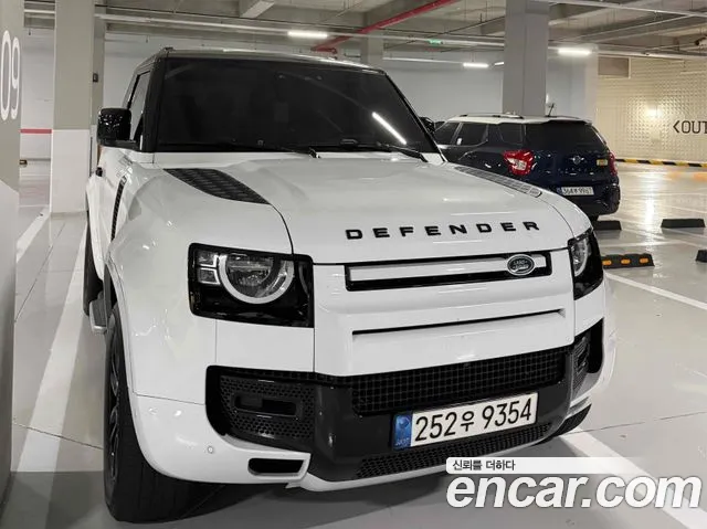 Land Rover Defender 2022 thumb 7