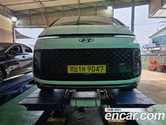 Hyundai Staria 2024 thumb 8