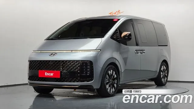 Hyundai Staria 2021 1