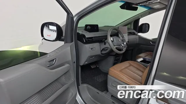 Hyundai Staria 2021 thumb 10