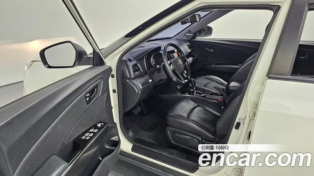 KG_Mobility_Ssangyong TIBOLI 2016 thumb 10