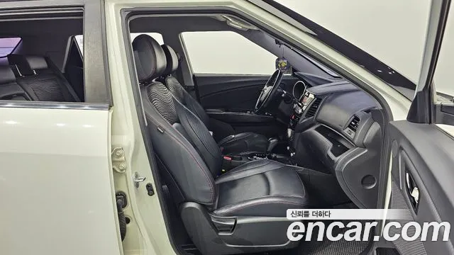 KG_Mobility_Ssangyong TIBOLI 2016 thumb 11