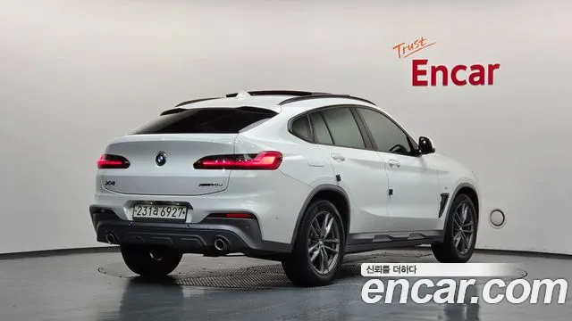 BMW X4 2020 thumb 2